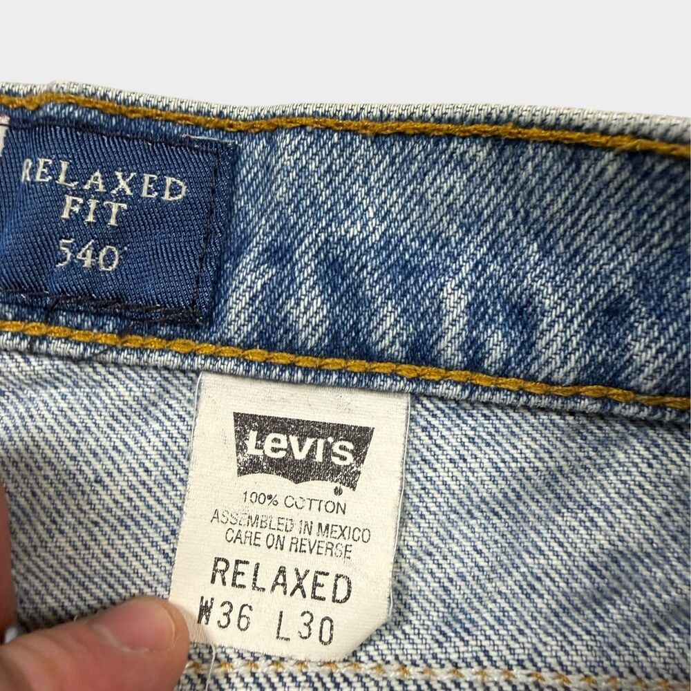 Vtg Levi’s Signature 540 Jeans Mens 36x30 Relaxed Fit Light Wash Denim 90s - Picture 13 of 15